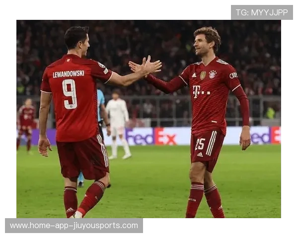 拜仁门将夜间反应课：扑救与分配传球成为现代门将技能