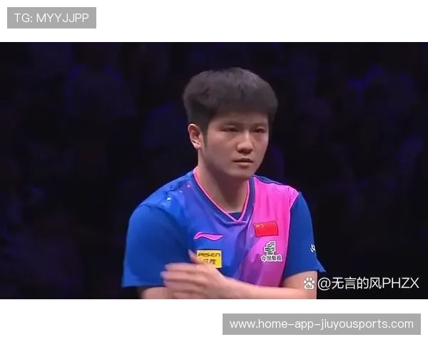 樊振东主动让座，展现真正冠军的风采，樊振东专访